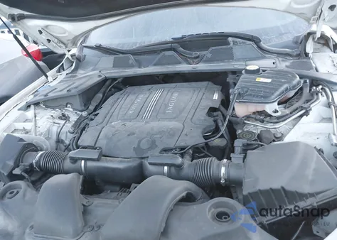 2016 Jaguar Xj R-Sport z USA, uszkodzony, nr VIN SAJWA1C77G8V97800